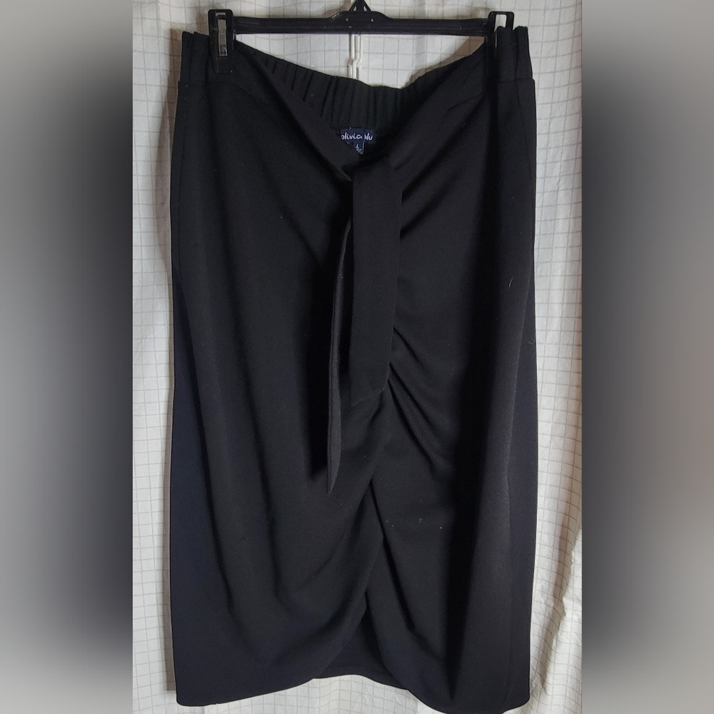 Olivia Blu Skirt Size Large